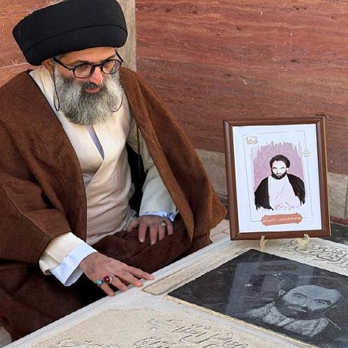 حضور استاد موسوی مطلق بر سر تربت مطهر بزرگان و علما خرم آباد