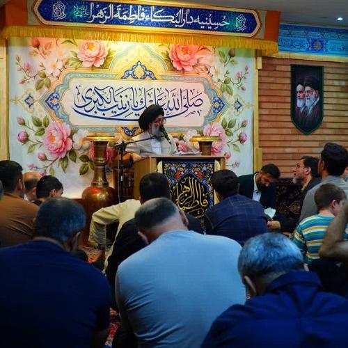 گزارش تصویری از سخنرانی حجت الاسلام موسوی مطلق در ولادت حضرت زینب کبری(س) ۱۴۰۵